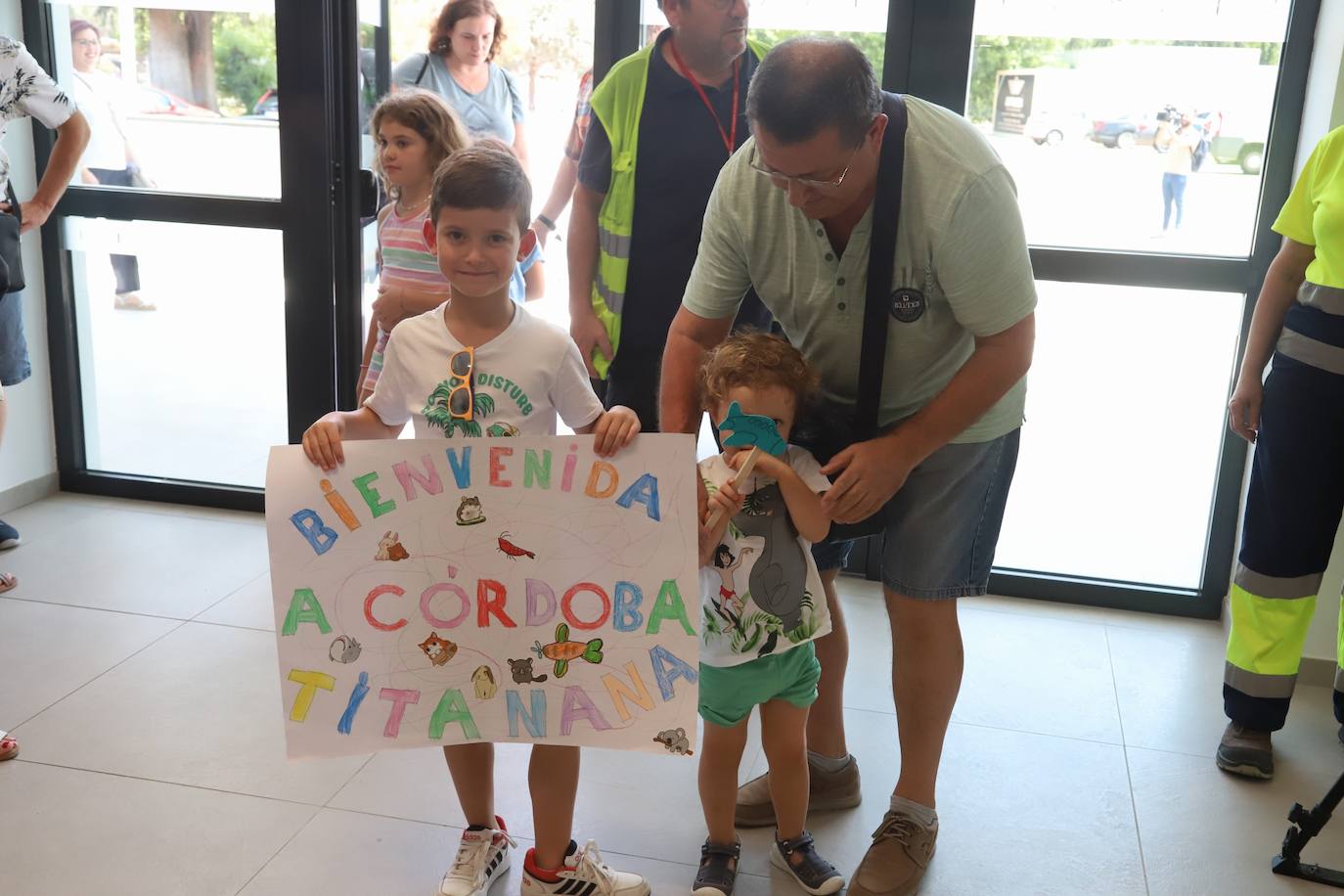 Fotos: la llegada del primer vuelo regular de Palma de Mallorca a Córdoba