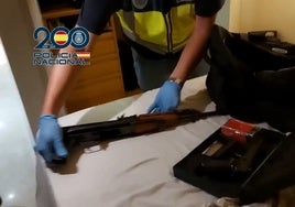 Cortan una oreja con un machete a un secuestrado para exigir el pago de una deuda millonaria de droga