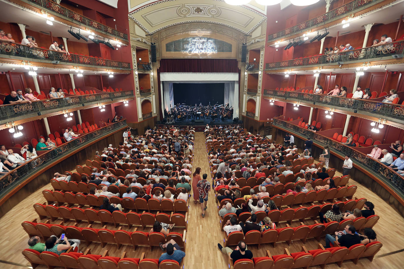 Fotos: José Antonio Rodríguez y la Orquesta estrenan una obra inspirada en Romero de Torres