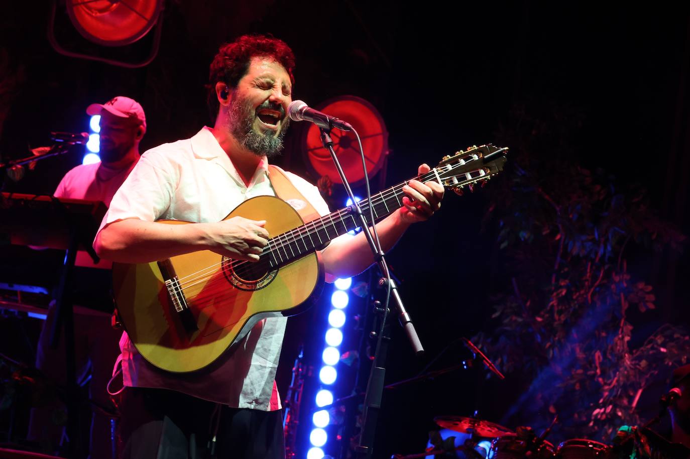 Fotos: El Kanka refresca con sus canciones en el Festival de la Guitarra la noche de Córdoba