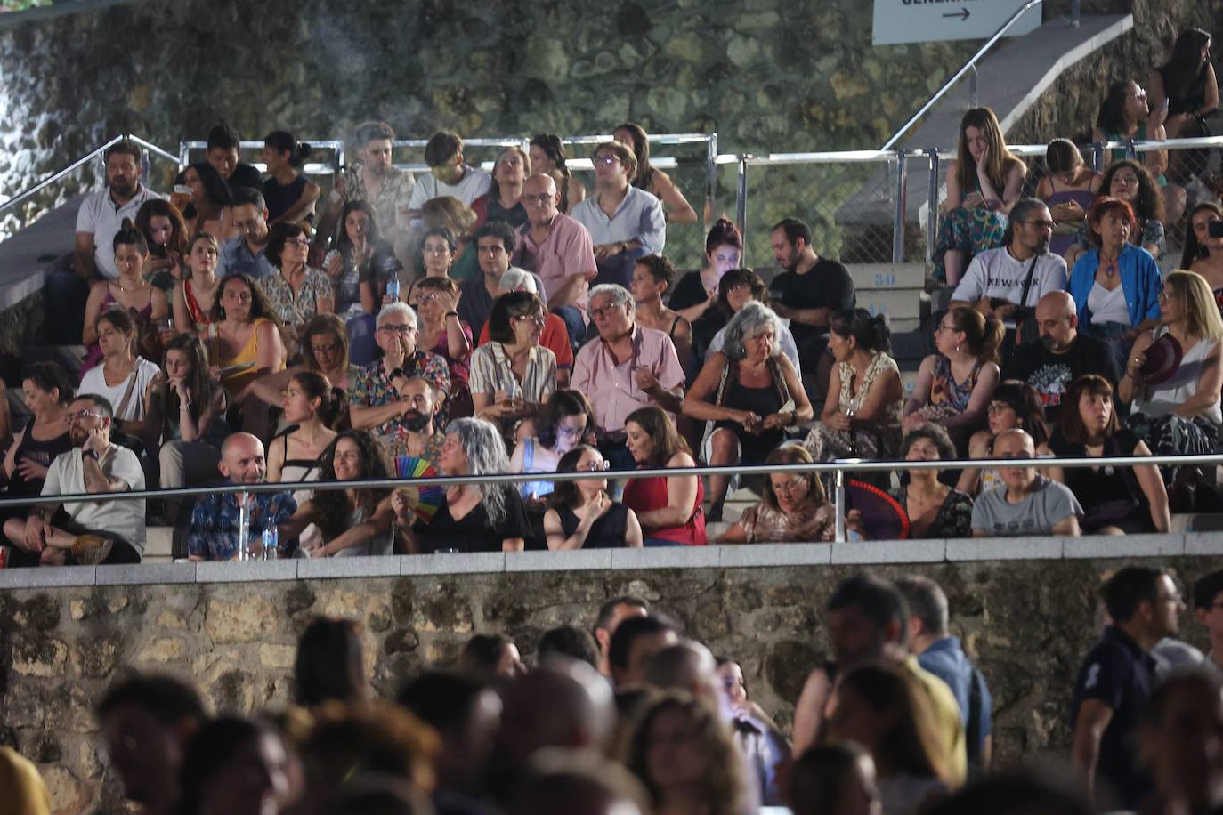 Fotos: El Kanka refresca con sus canciones en el Festival de la Guitarra la noche de Córdoba