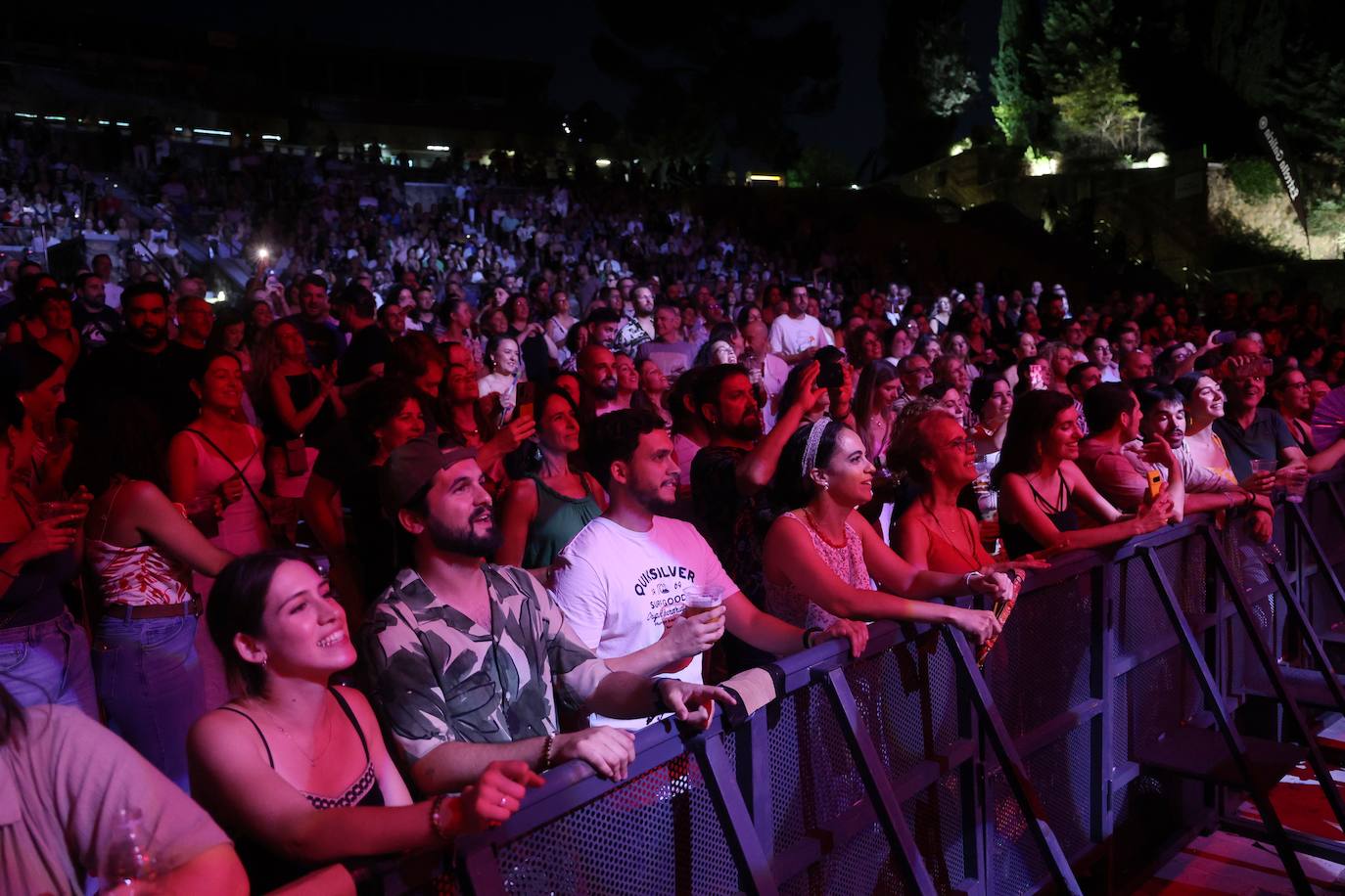 Fotos: El Kanka refresca con sus canciones en el Festival de la Guitarra la noche de Córdoba