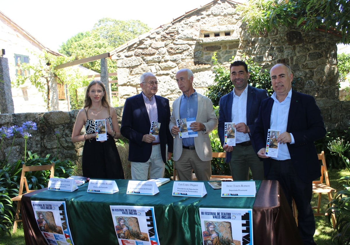 Acto de presentación de la III edición del Festival de Teatro Festivalle