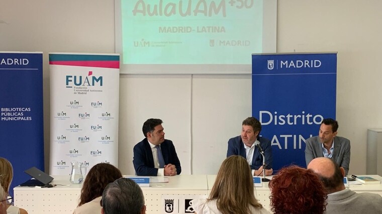 Presentación de 'Aula +50' en el distrito de La Latina