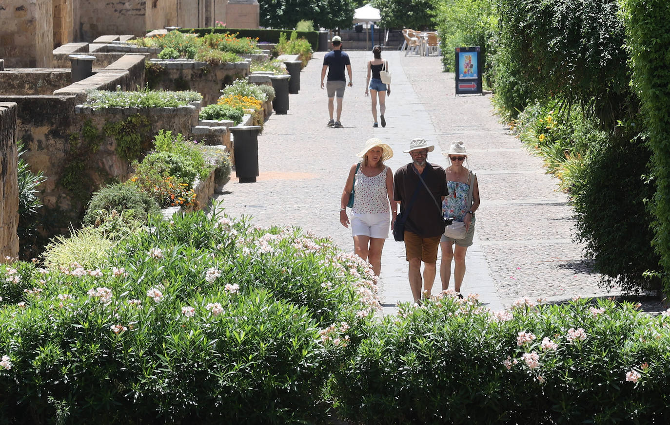 La primera ola de calor del verano en Córdoba, en imágenes