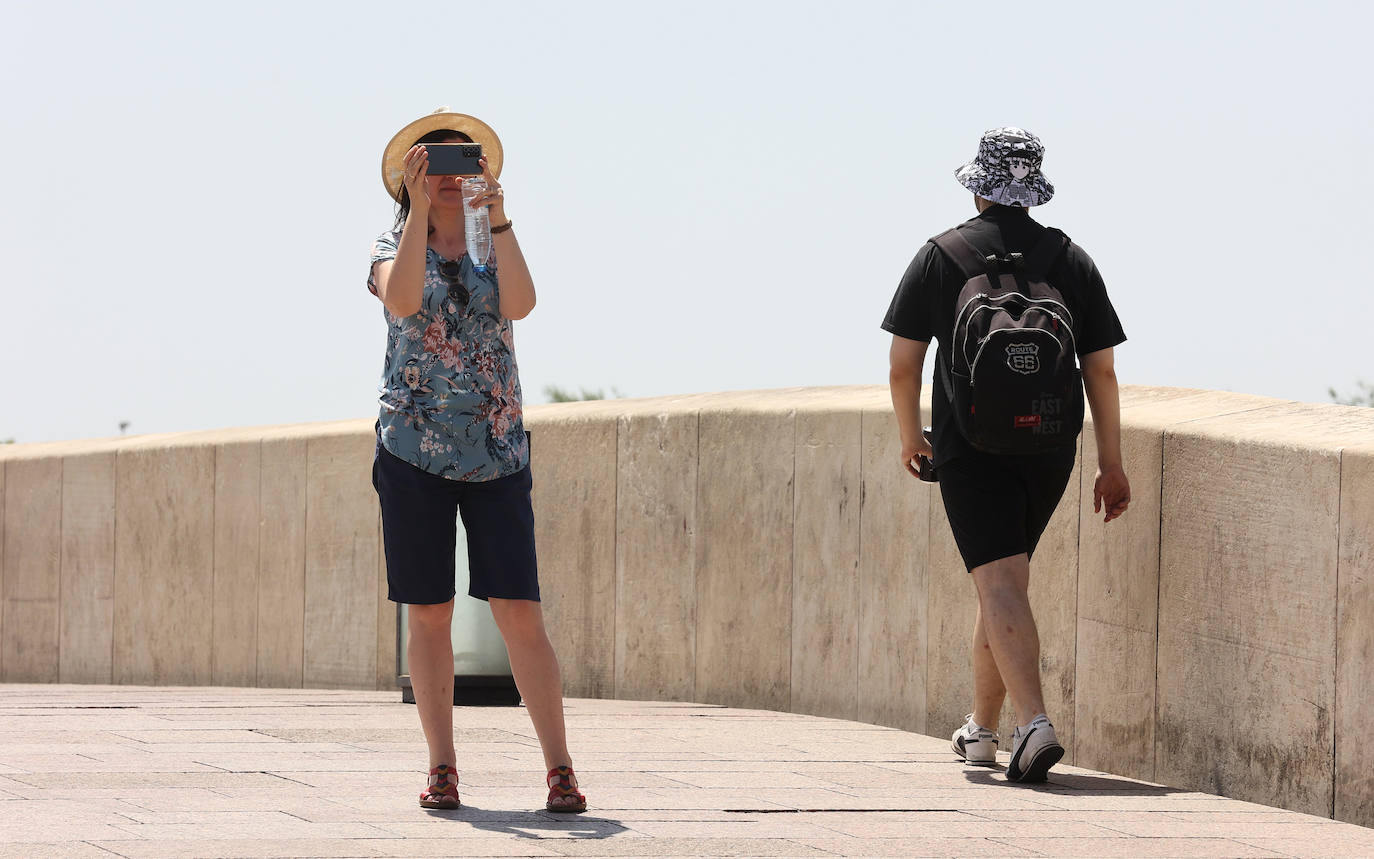 La primera ola de calor del verano en Córdoba, en imágenes