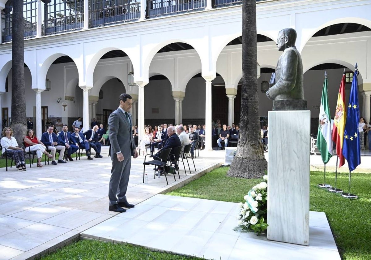 El presidente Juanma Moreno, en el homenaje a Blas Infante