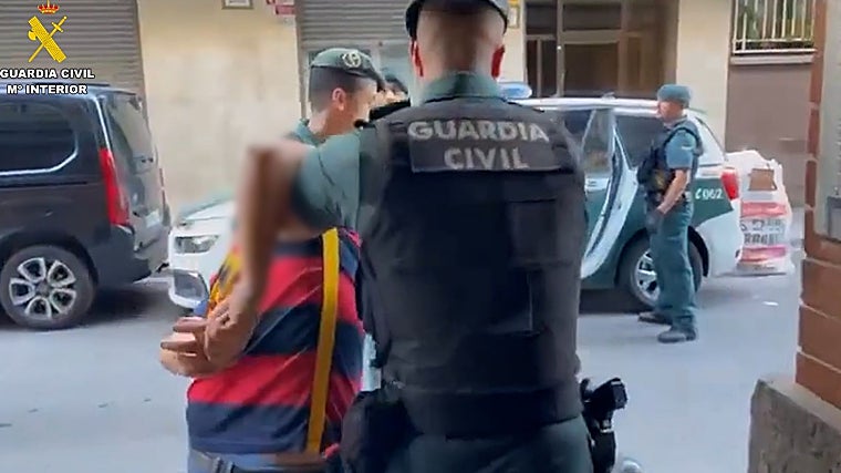 La Guardia Civil detiene a uno de los presuntos autores