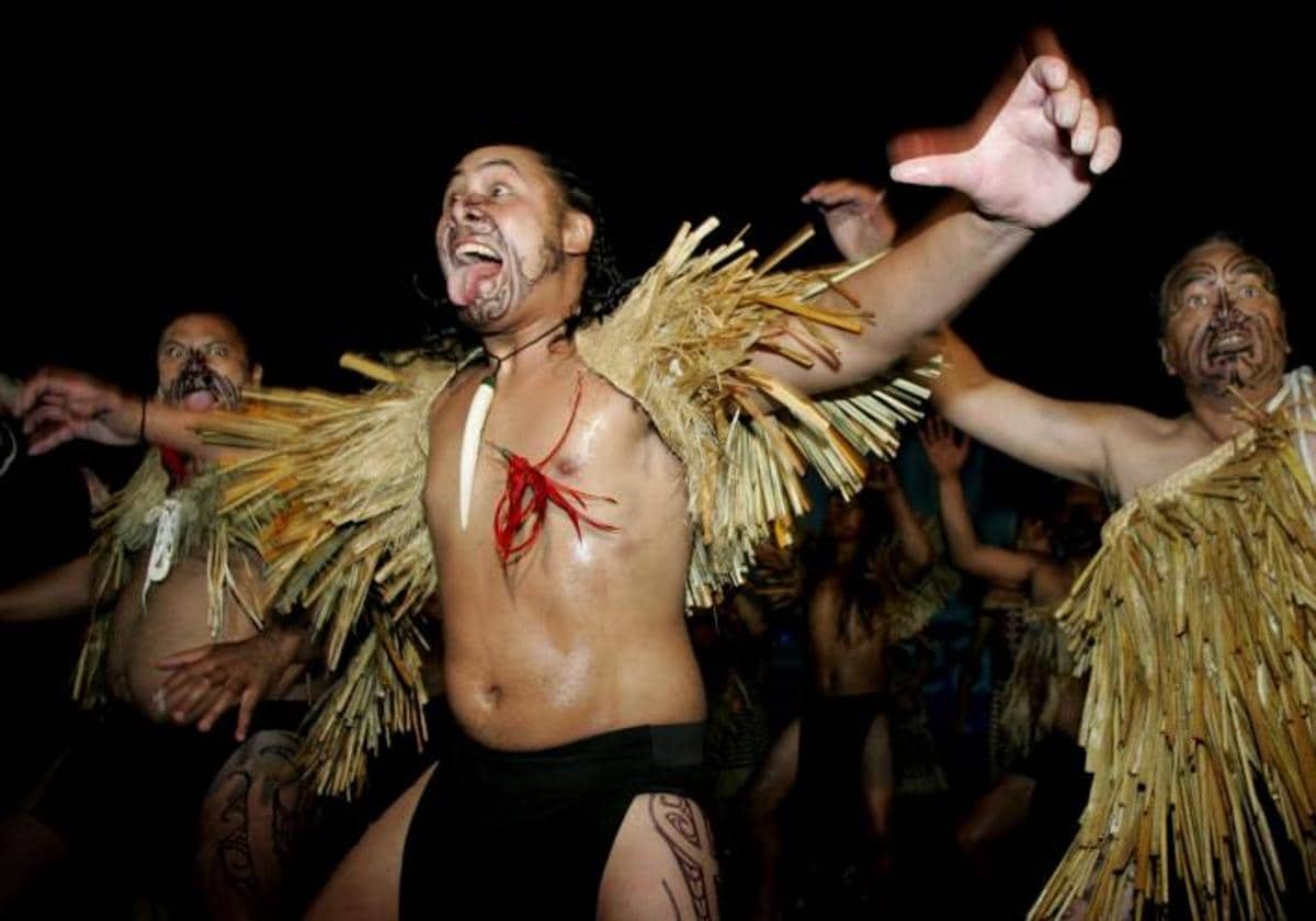 En la tribu de los Paniora, además de la tradicional haka maorí bailan flamenco