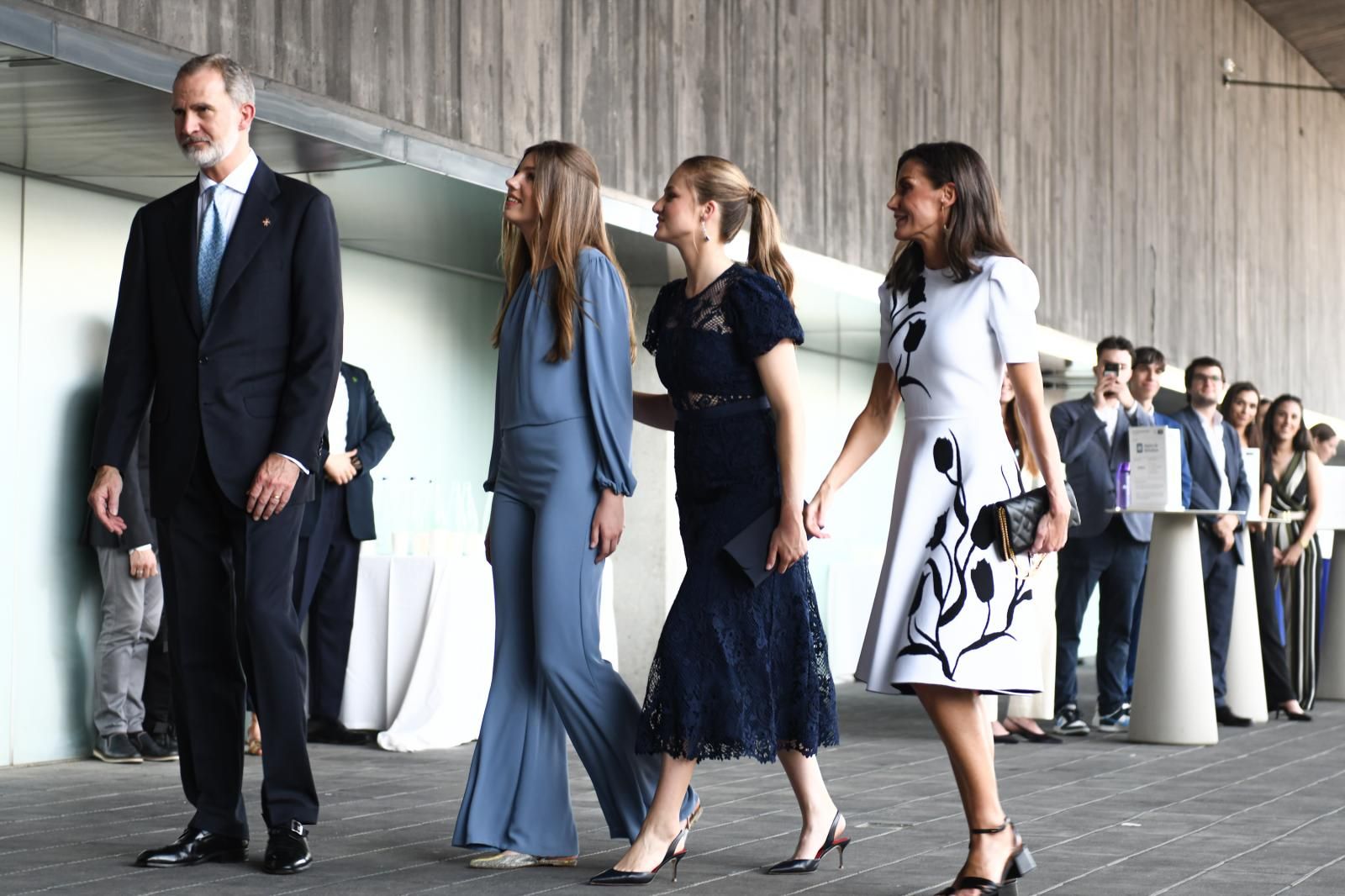 El Rey Felipe VI, la Infanta Sofía, la Princesa Leonor y la Reina Letizia a su llegada al Palacio de Congresos Costa Brava, donde se celebran los Premios Princesa de Girona