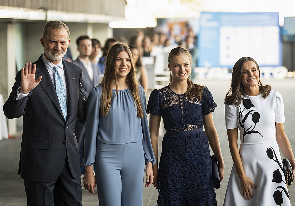 La Familia Real, en Lloret de Mar, a su llegada a la entrega de premios de la Fundación Princesa de Girona