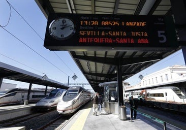 Retrasos, cancelaciones y conexiones perdidas en otra jornada caótica de los trenes Avant en Andalucía