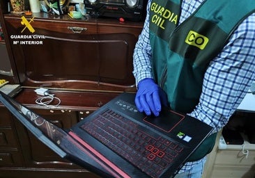 Tres menores detenidos en Madrid por distribuir fotos desnudas creadas con IA de hasta 13 adolescentes