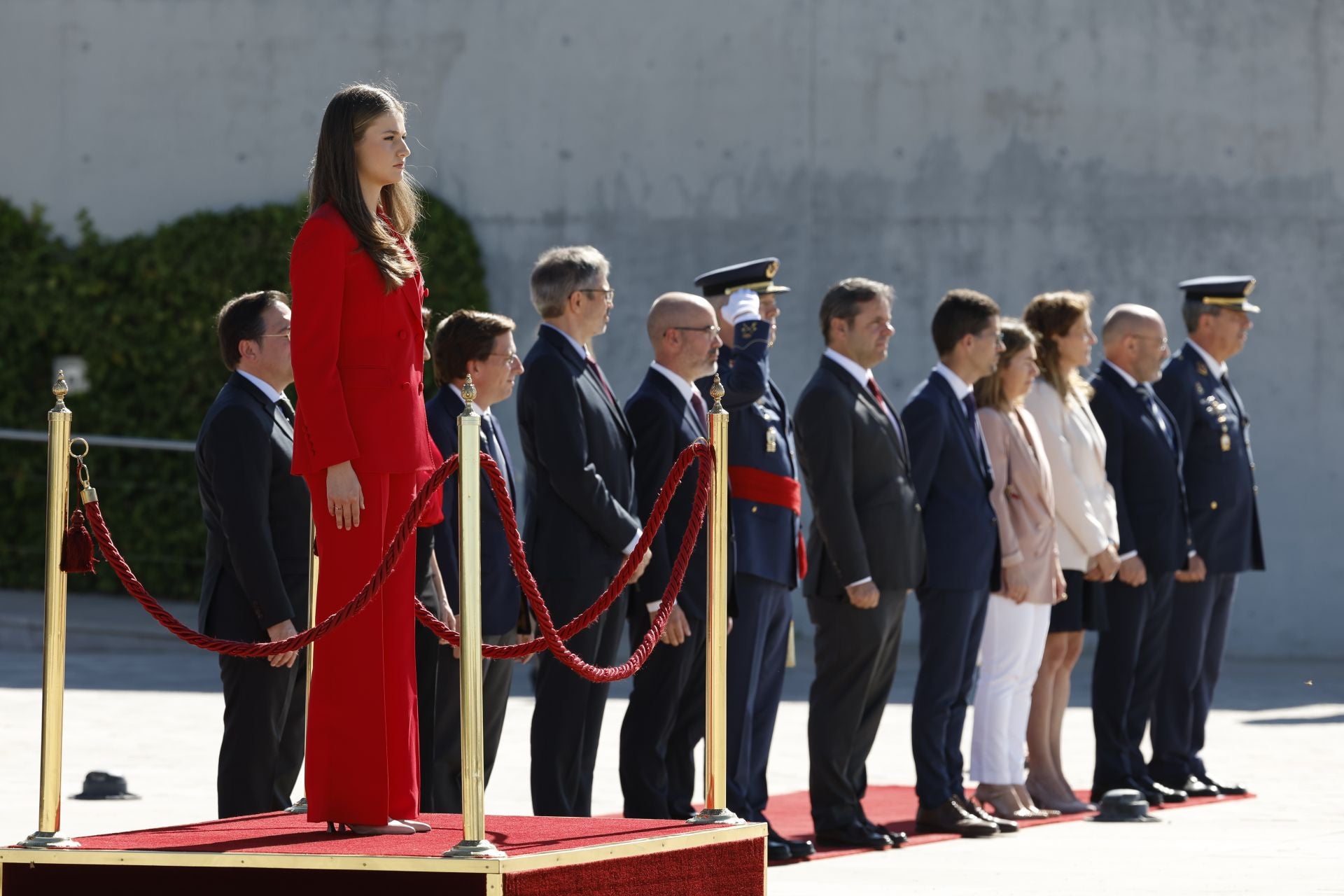 La princesa de Asturias, Leonor de Borbón, durante su ceremonia de despedida oficial con honores en el Aeropuerto Internacional Adolfo Suárez Madrid-Barajas