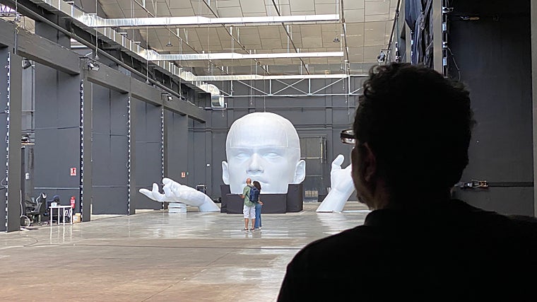 La nave ha sido remodelada y cuenta con algunos de los equipos más avanzados del sector audiovisual