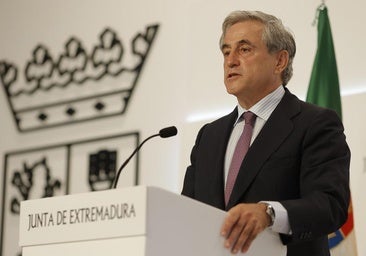 Un tercio de los consejeros de Vox deja las siglas y dos fichan por gobiernos del PP