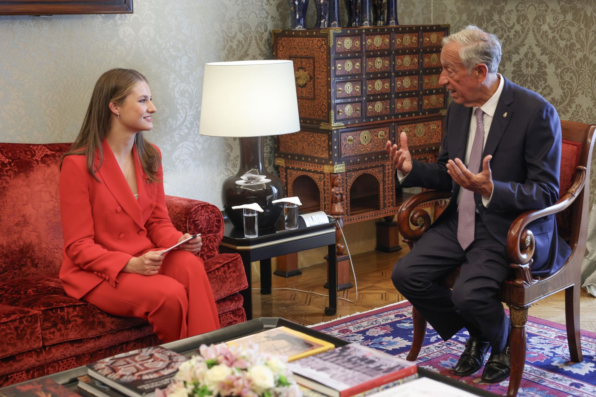 La Princesa Leonor y Rebelo de Sousa, durante un encuentro privado en el Palacio de Belém, en Lisboa