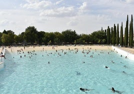 La piscina con olas de Madrid que es ideal para combatir las altas temperaturas del verano: dónde está, cómo llegar y precio de entrada