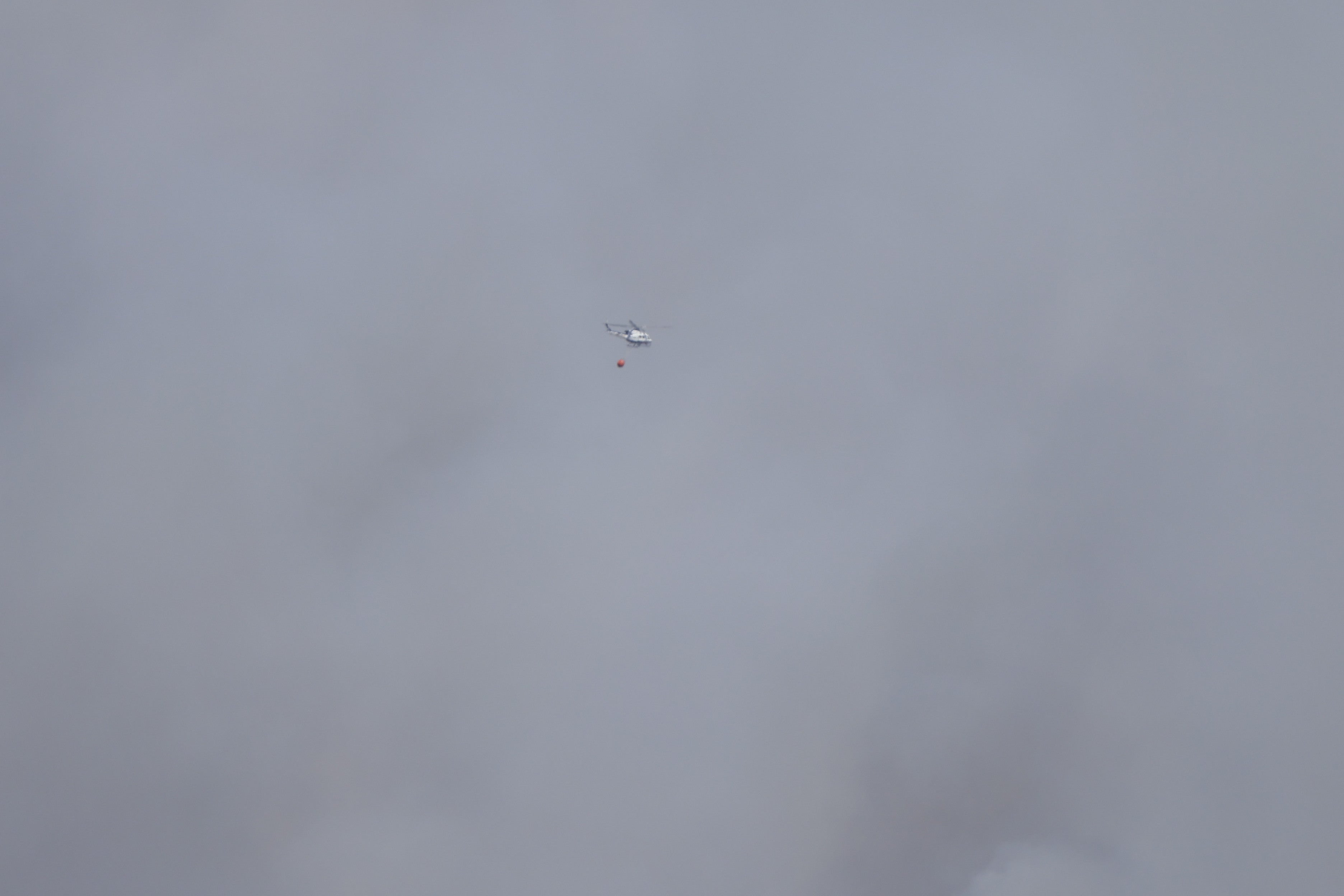 La lucha del operativo del Infoca con el complejo incendio de Obejo, en imágenes