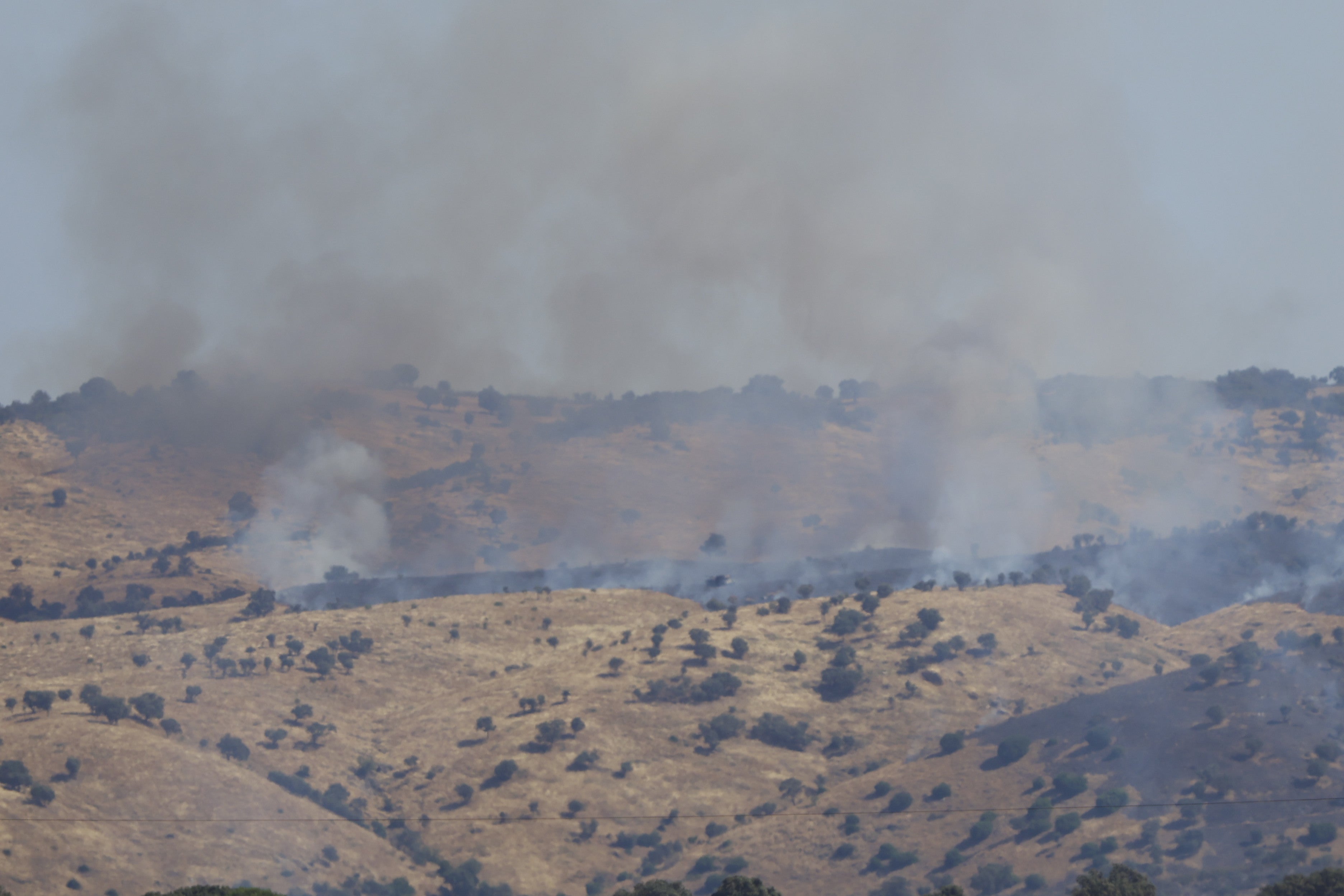 La lucha del operativo del Infoca con el complejo incendio de Obejo, en imágenes