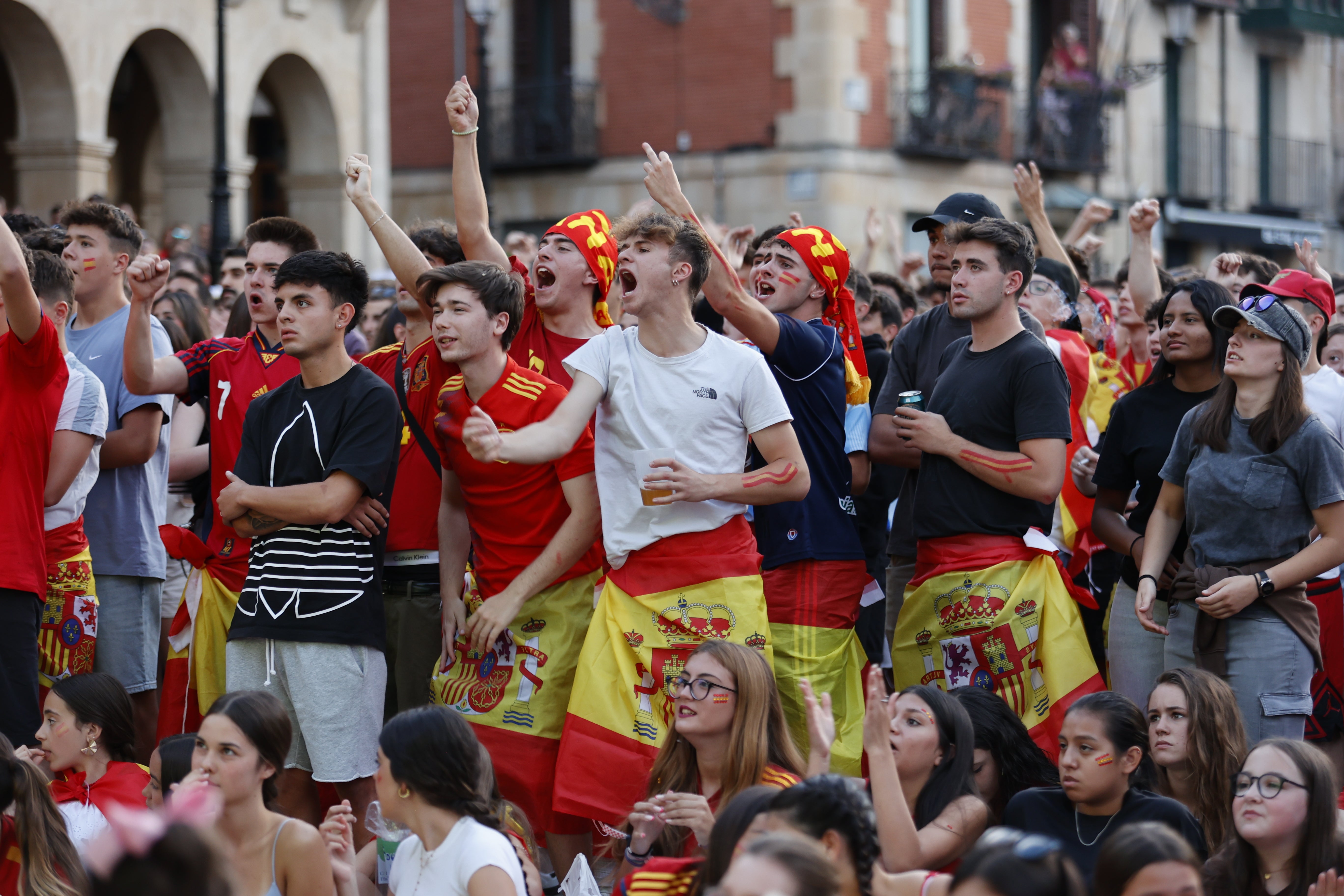 La Plaza Mayor de Soria durante la final de la Eurocopa
