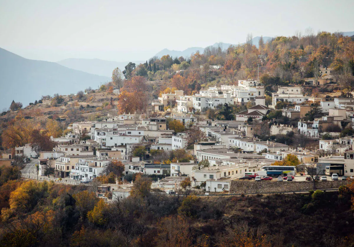 La Tahá, pueblo de la Alpujarra que no llega a los 800 habitantes