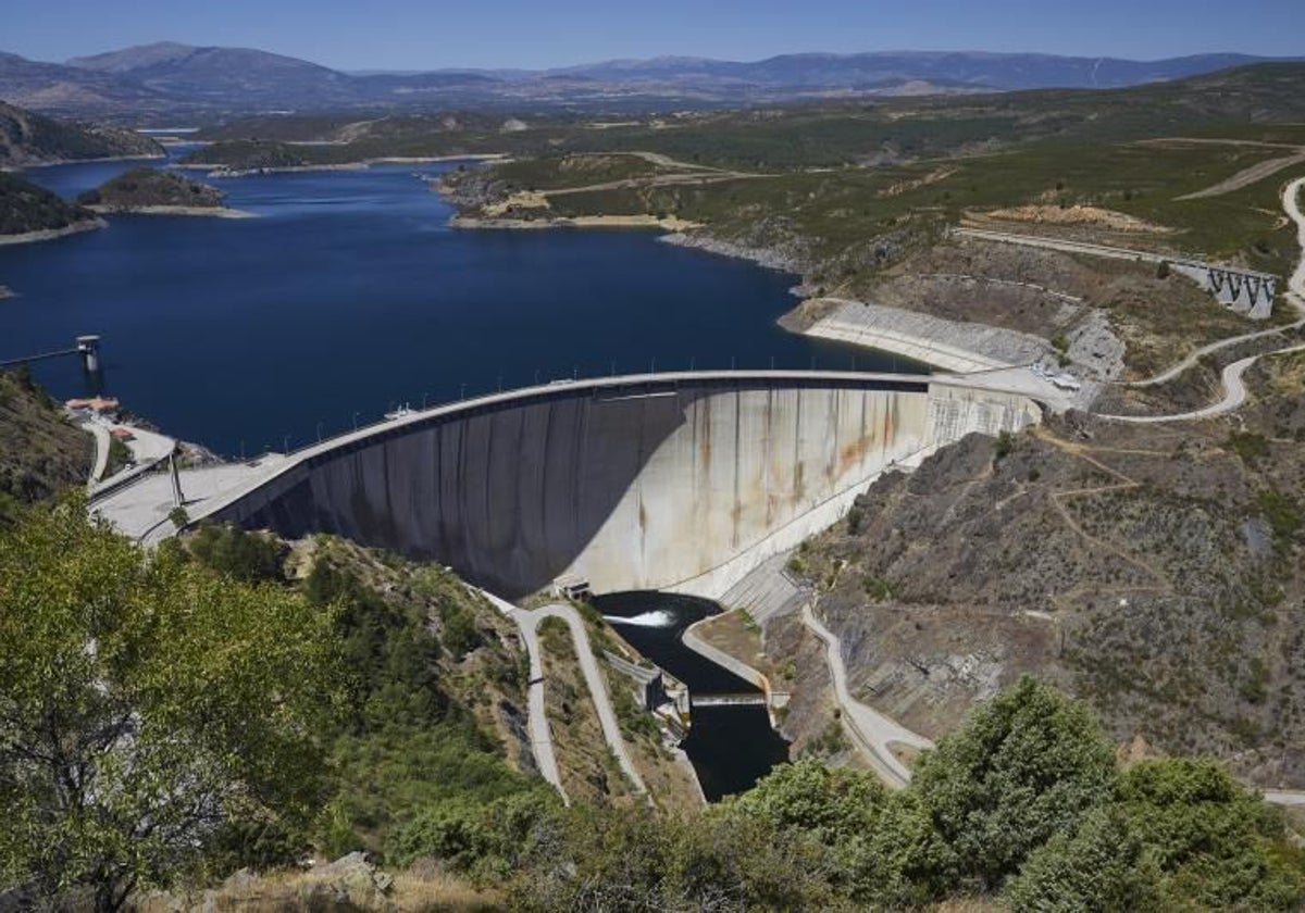 El embalse de El Atazar, el mayor de la Comunidad de Madrid, se encuentra al 90 por ciento de su capacidad