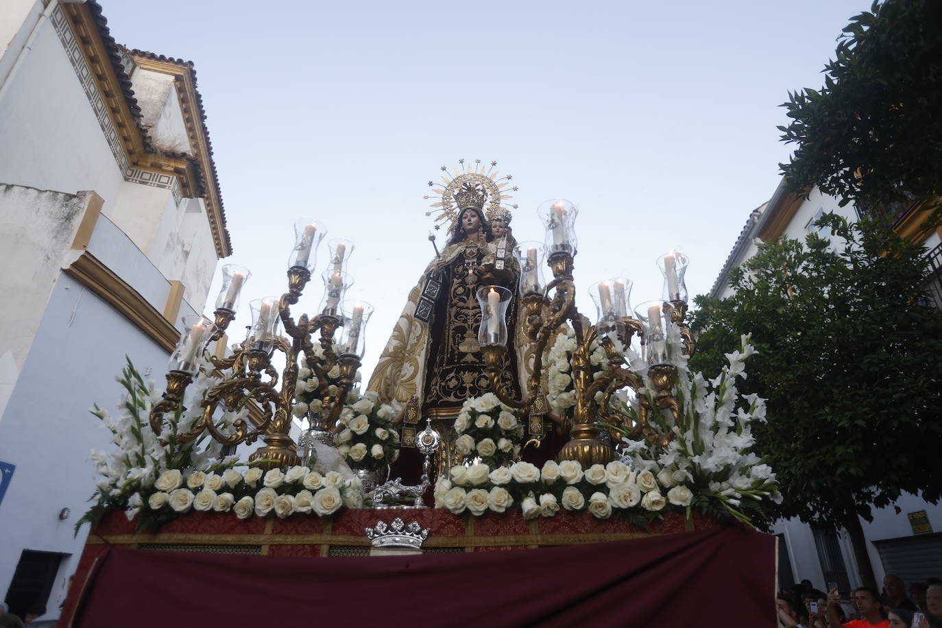 La elegante procesión del Carmen de Puerta Nueva en Córdoba, en imágenes
