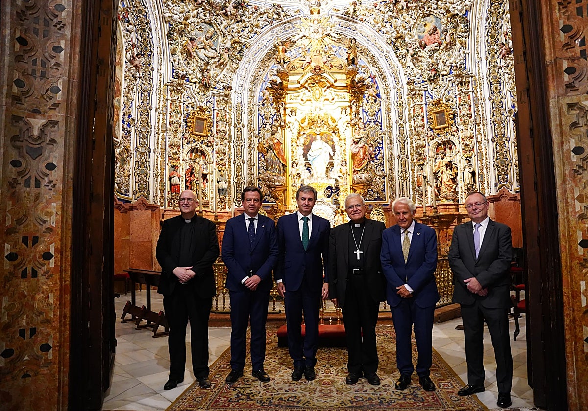 Autoridaes en el acto realizado ayer en la parroquia de San Mateo Apóstol de Lucena