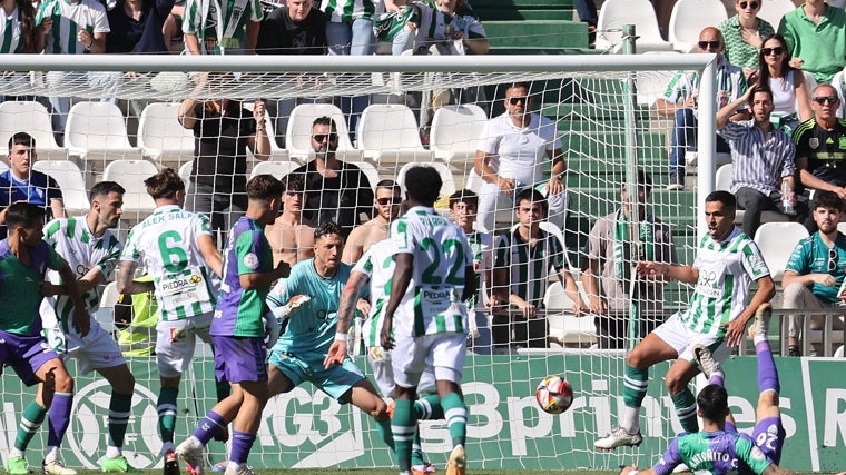 Esta es la plantilla que tiene a día de hoy el Córdoba CF para su vuelta a Segunda