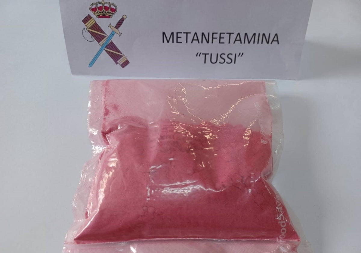 Metanfetamina Tussi, más conocida como cocaína rossa, en imagen de la Guardia Civil