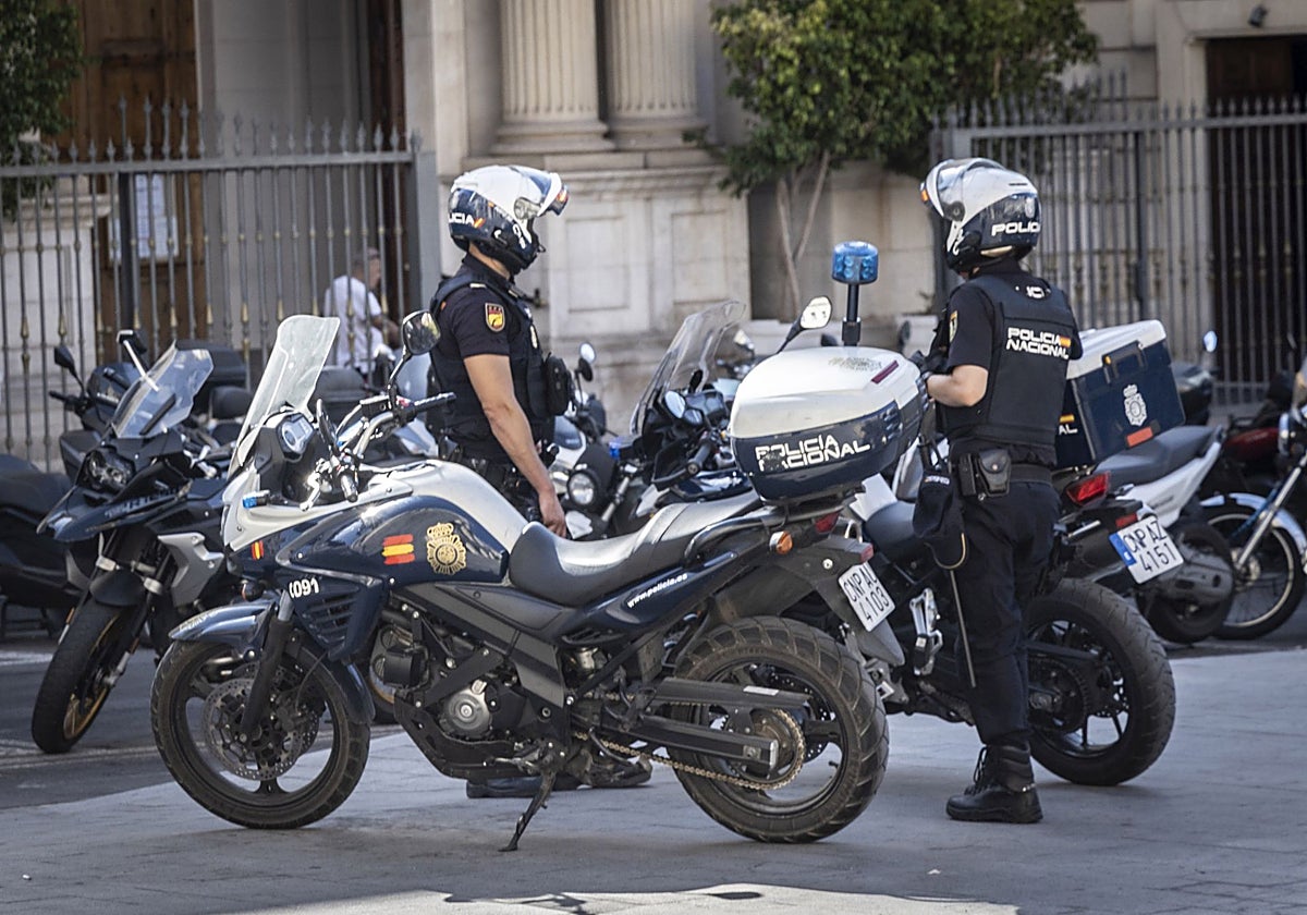 Imagen de archivo de agentes de la Policía Nacional