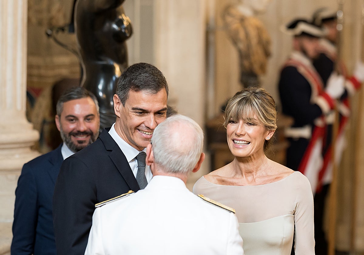 Begoña Gómez y Pedro Sánchez, durante el X aniversario de la proclamación de Felipe VI