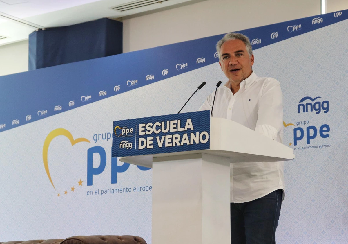 El vicesecretario de Política Autonómica y Local y Análisis Electoral del PP, Elías Bendodo, en la Escuela de Verano en Torremolinos