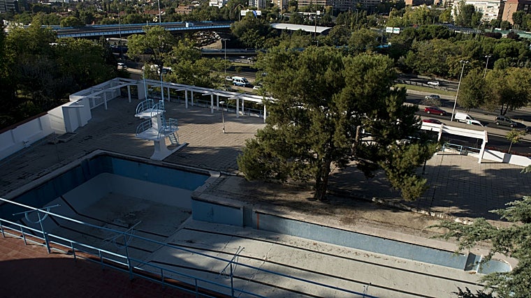 La piscina principal del Club Stella, fotografiada en 2018, la última vez que abrió sus puertas a visitantes