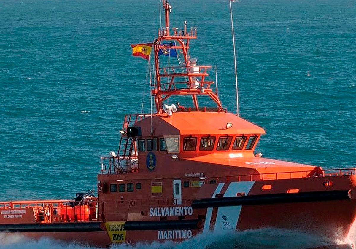 Una de las embarcaciones de Salvamento Marítimo
