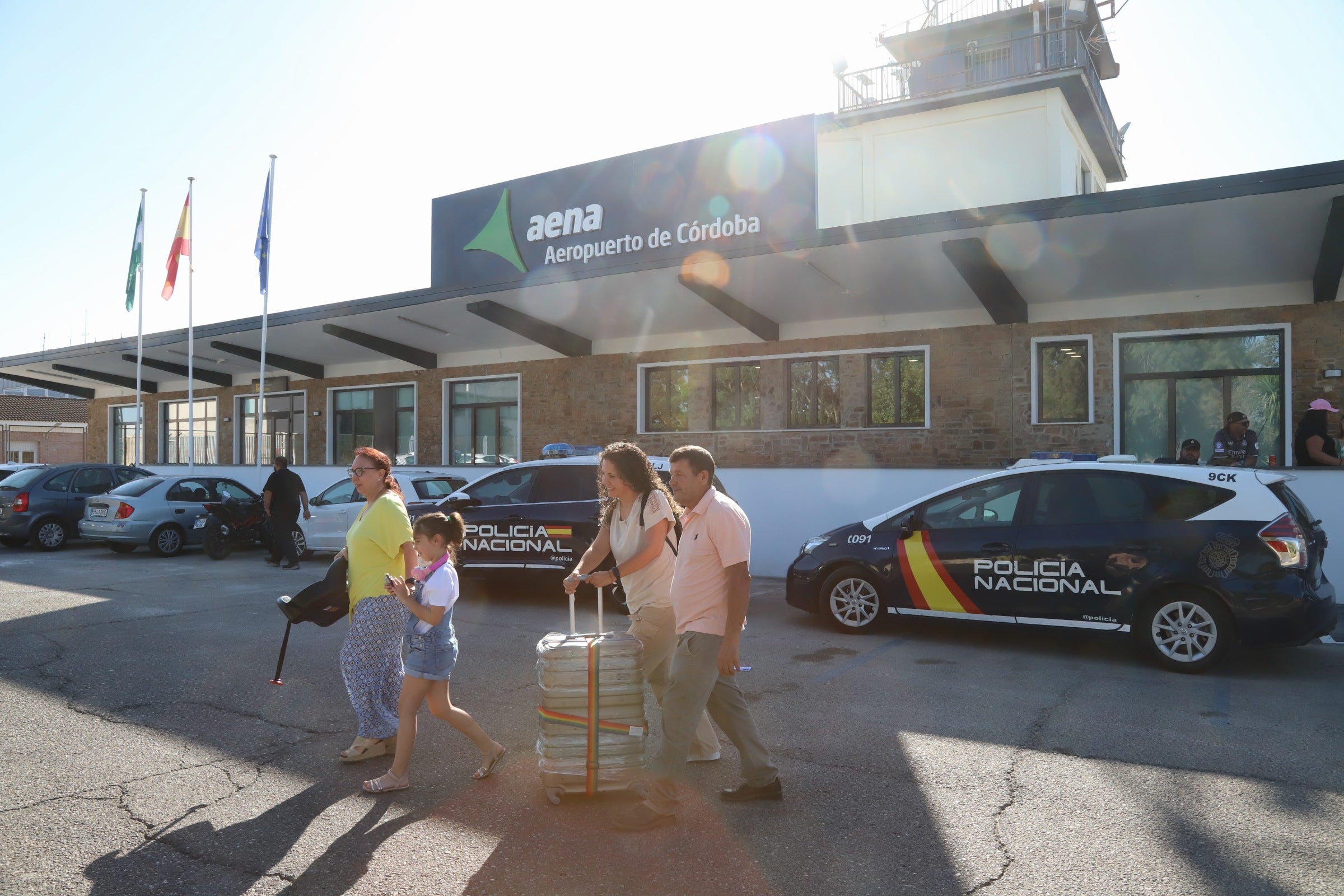 El estreno del vuelo entre Córdoba y Gran Canaria, en imágenes