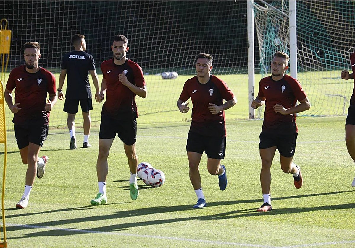 Albarrán con sus compañeros durante un entrenamiento de pretemporada