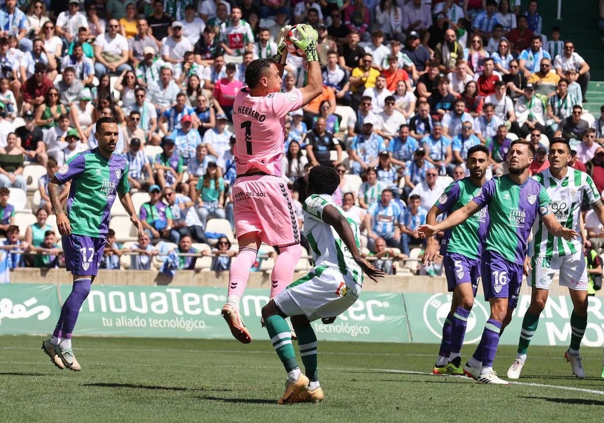 Imagen del último Córdoba - Málaga en El Arcángel el pasado mes de abril