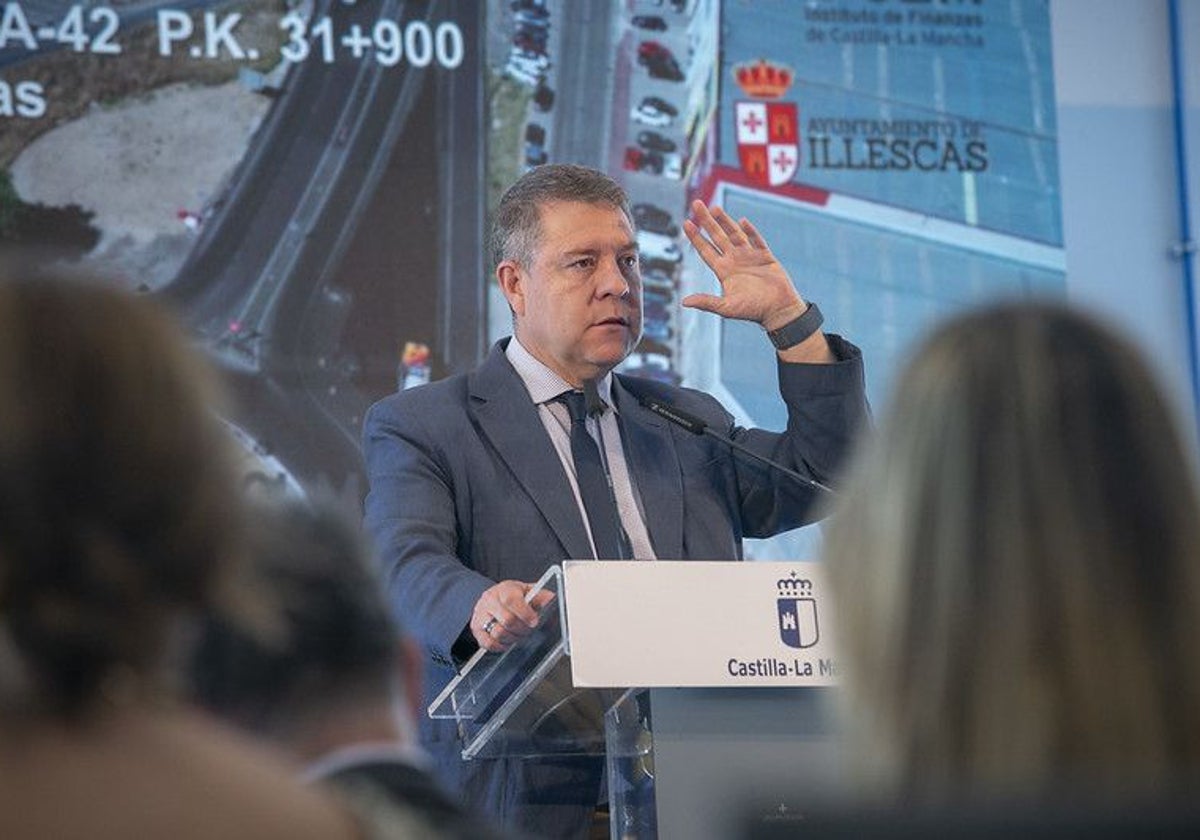 Emiliano García-Page durante su visita a la localidad toledana de Illescas