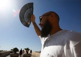 La ola de calor no cede en Córdoba y vuelve el aviso naranja para este domingo