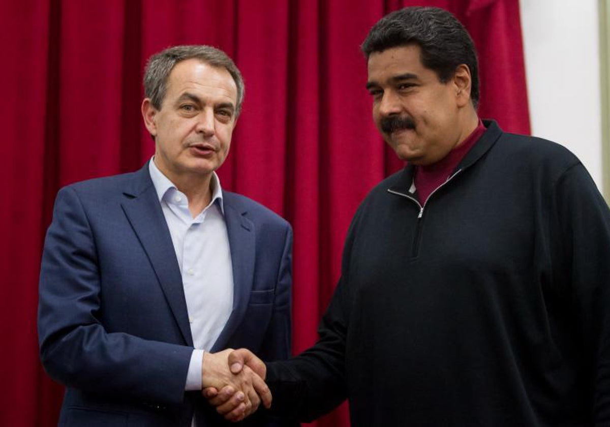 El expresidente del Gobierno José Luis Rodríguez Zapatero junto al mandatario venezolano, Nicolás Maduro