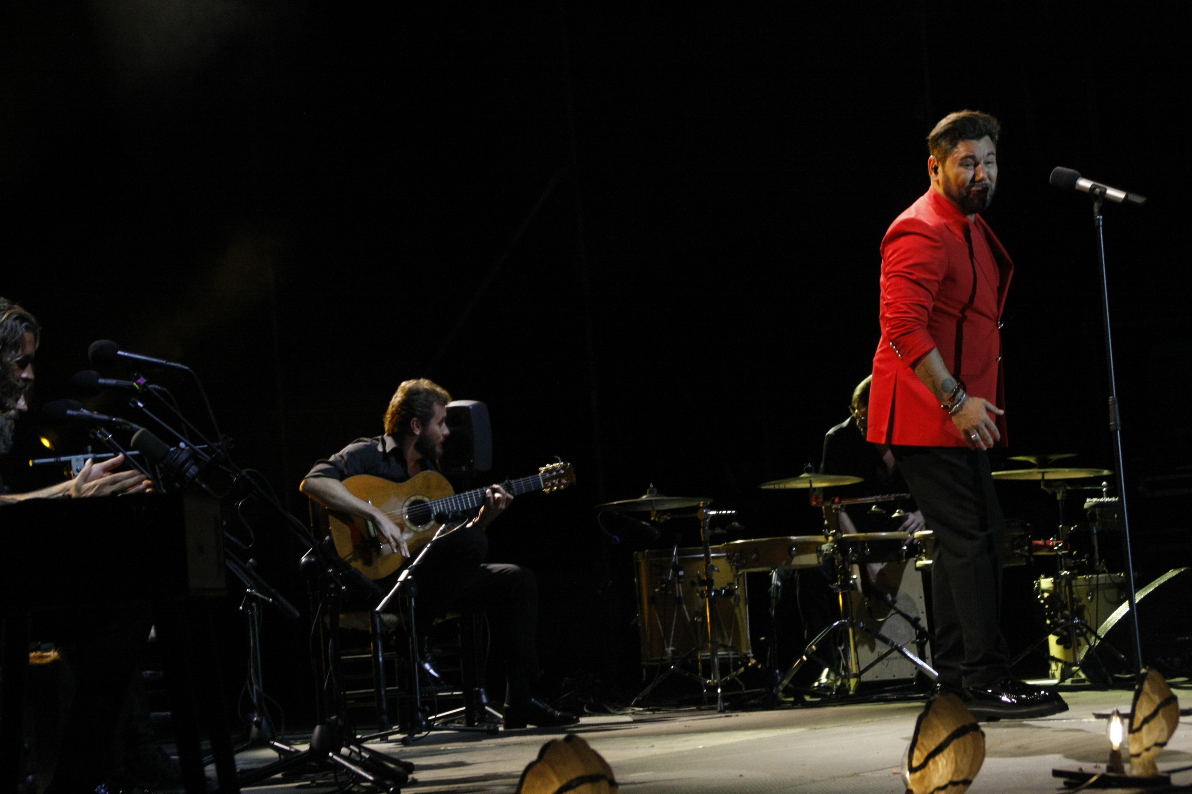 Las mejores imágenes del concierto de Miguel Poveda en Priego de Córdoba