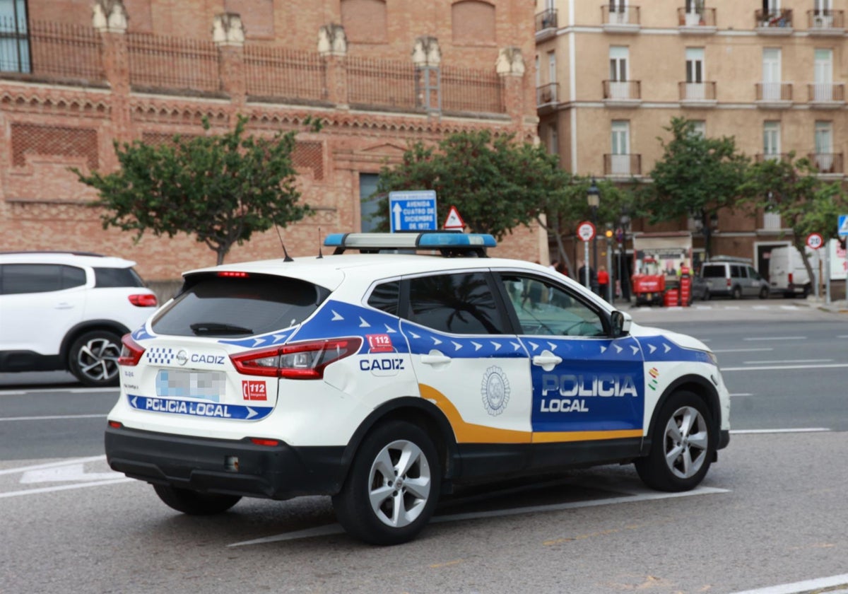 Vehículo de la Policía Local de Cádiz