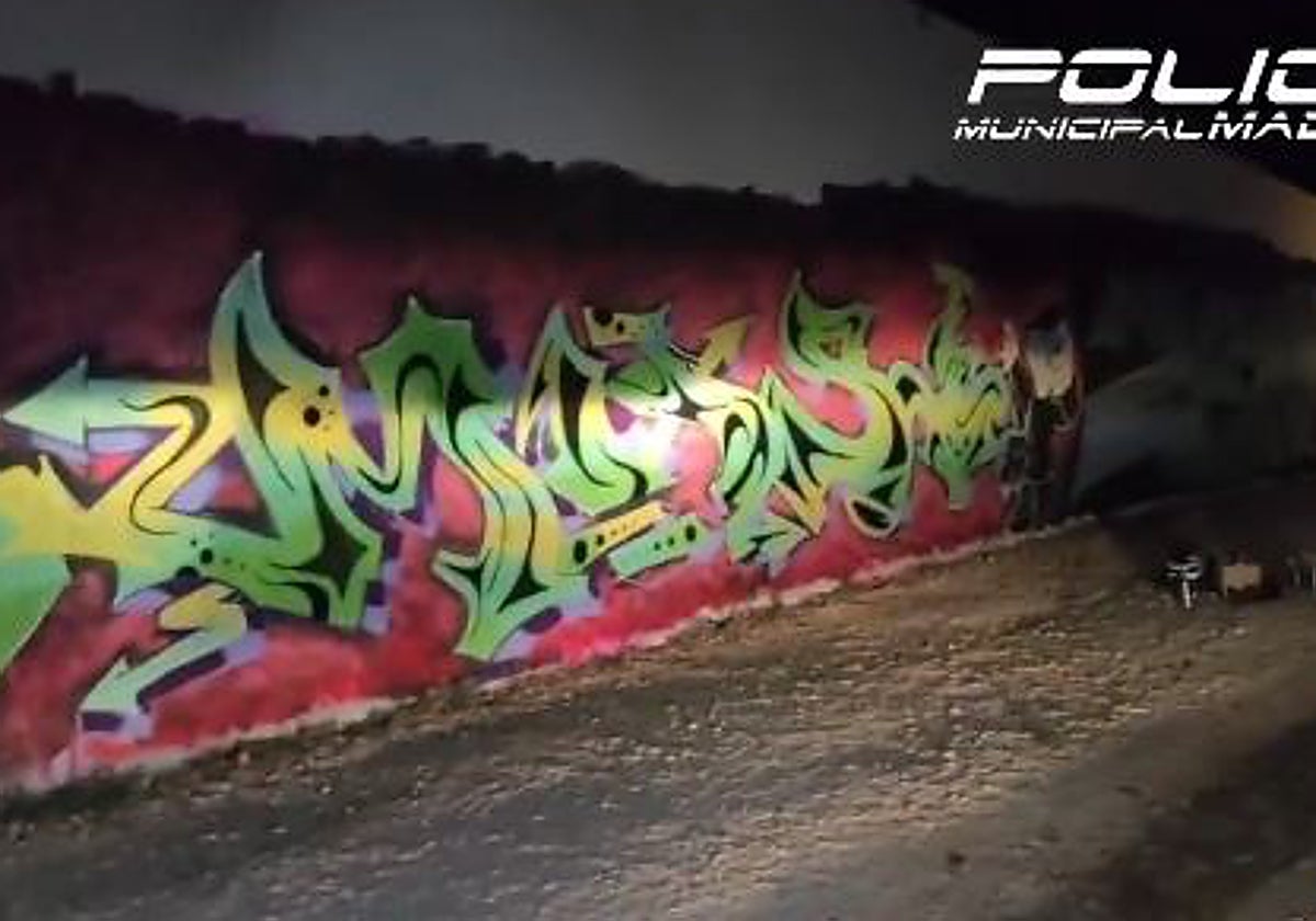 Imagen del muro pintado por los grafiteros