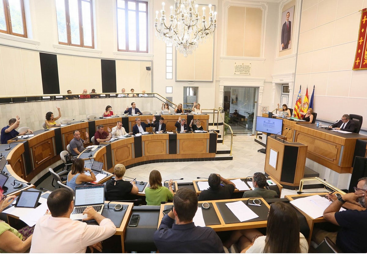 La Diputación de Alicante concede las primeras ayudas del Plan +Cerca 2024  a los municipios