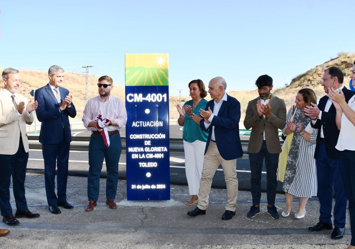 Asistentes a la inauguración