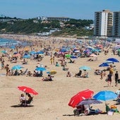 El tiempo en las playas de Andalucía para este fin de semana llega con hasta alerta naranja por temperaturas extremas