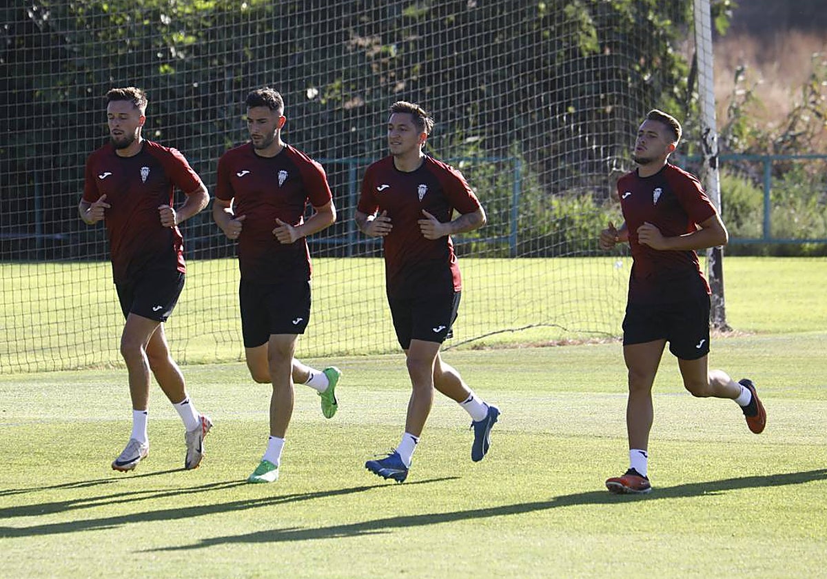 Los jugadores del Córdoba se ejercitan en la Ciudad Deportiva esta pretemporada
