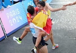 La granadina María Pérez y Álvaro Martín logran el oro para España en el maratón mixto de relevos